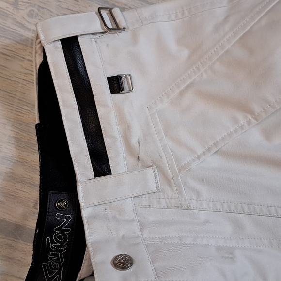 Section ski/snowboarding pants sz m inseam is 28inches waist laying flat across - Picture 10 of 12